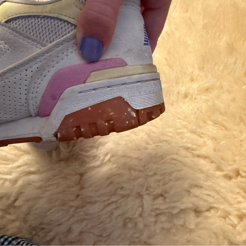 New Balance 550 Sneakers in cream yellow blue pink - Picture 6 of 9